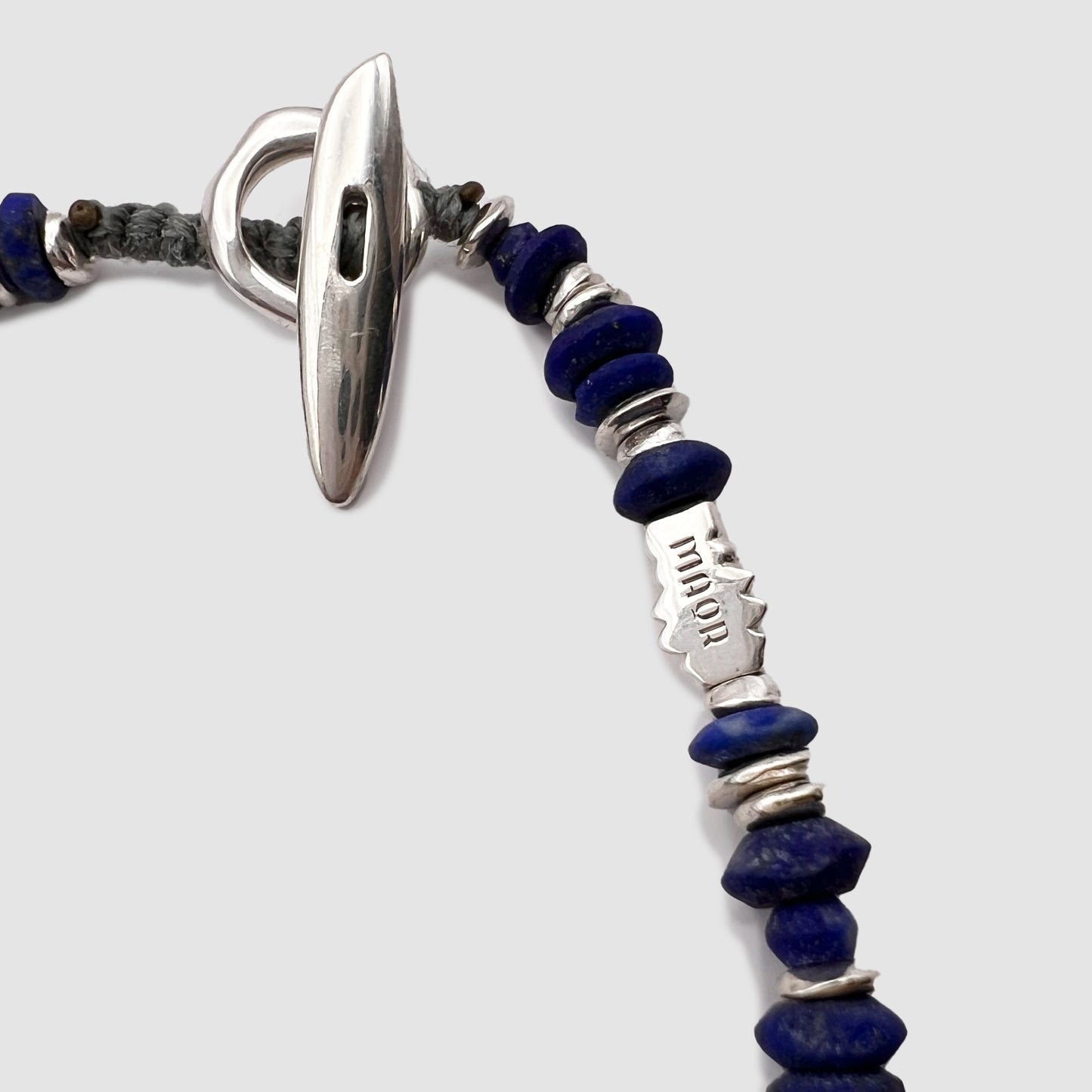 Pilla Bracelet in Silver with Lapis gemstones