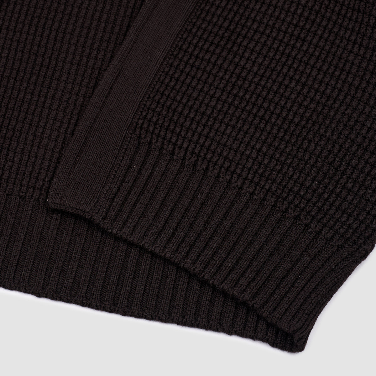 SUDADERA CON CREMALLERA COMPLETA Y PUNTO GOFRE Negra