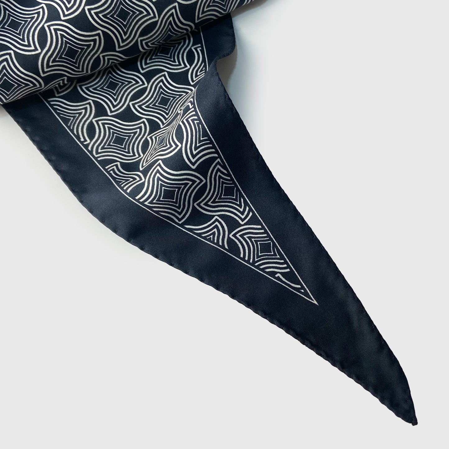 Geometrical Print Diamond Shape Bandana 100% Silk Navy & White