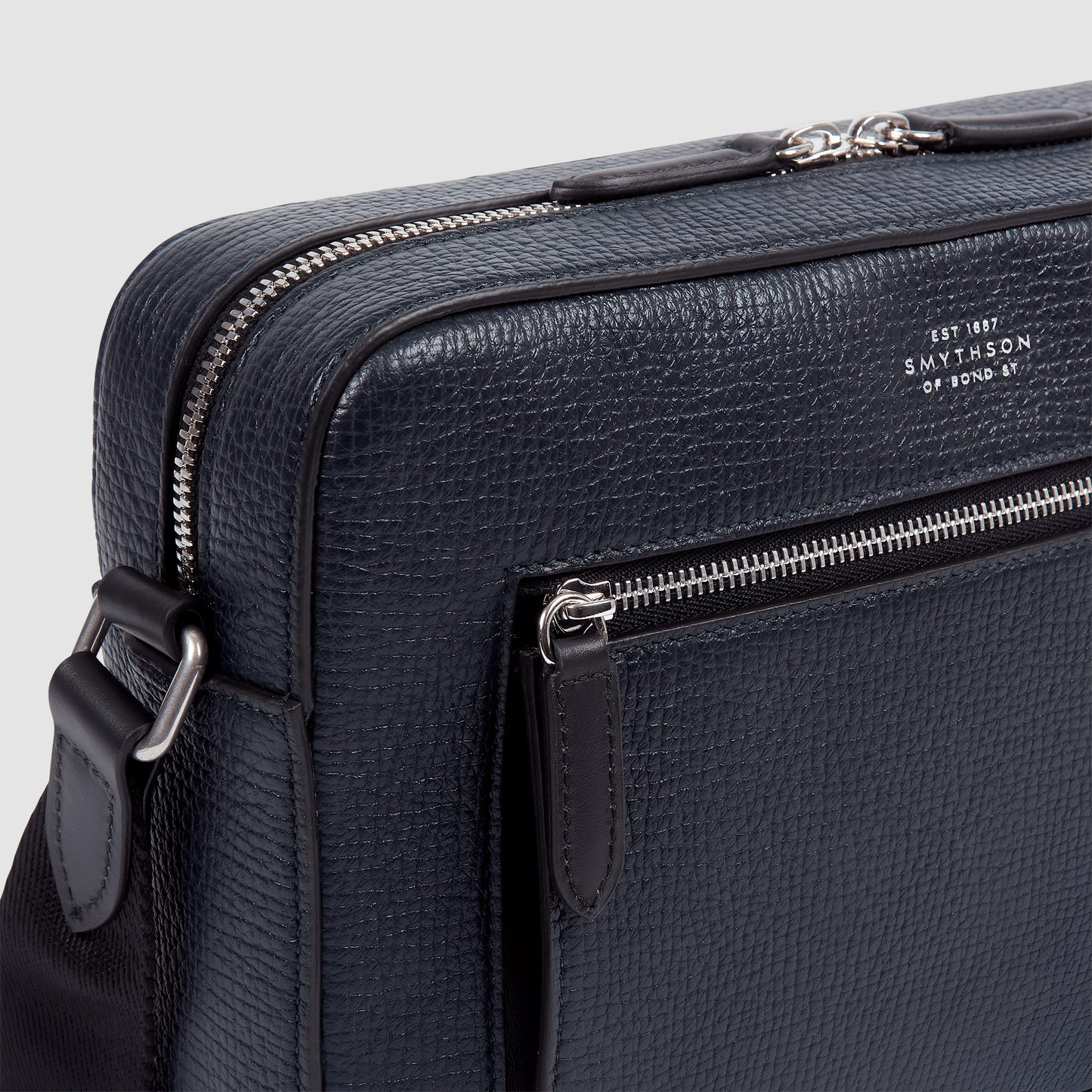 Zip Crossbody Bag in Ludlow Navy