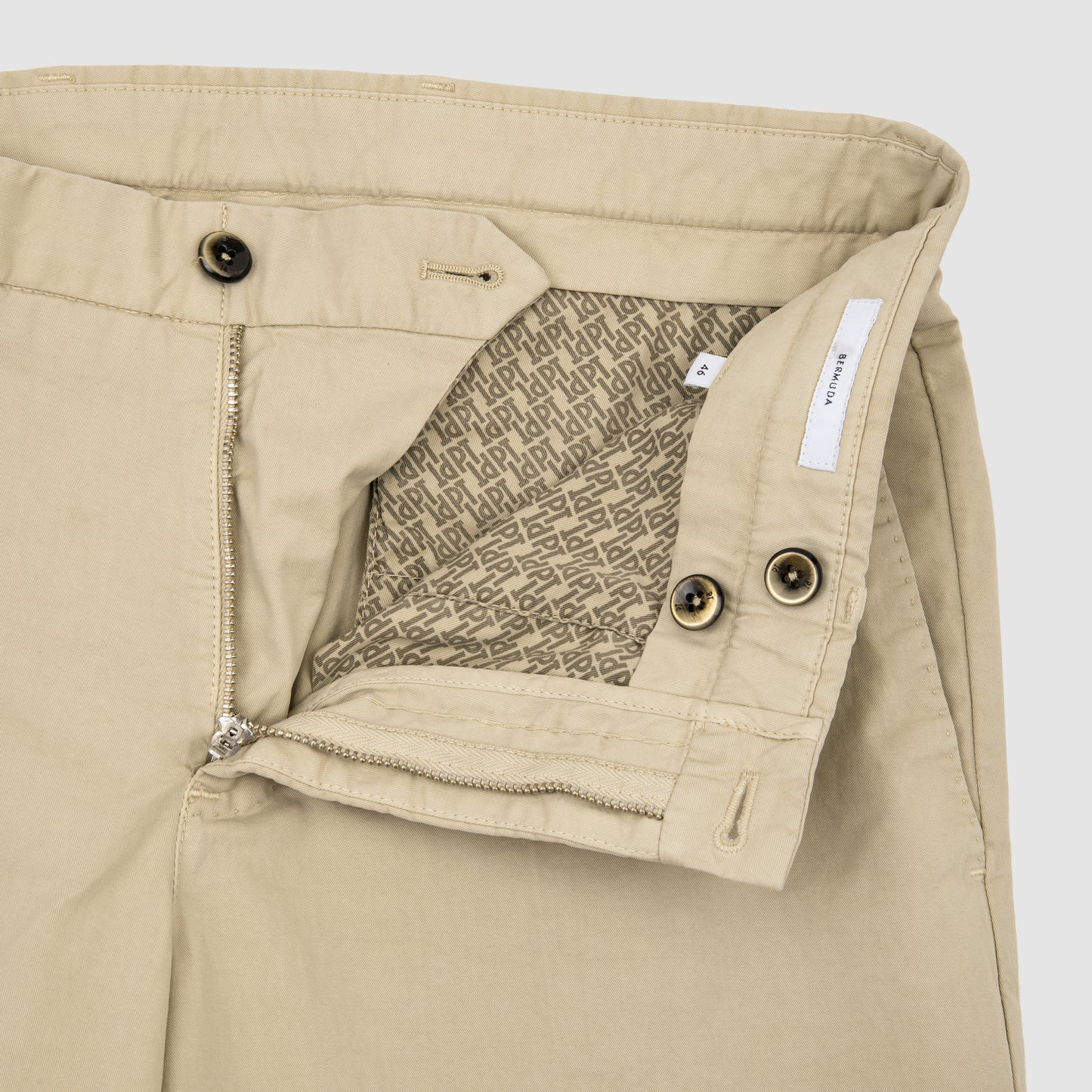 Shorts in Lighweight Stretch Cotton Stone