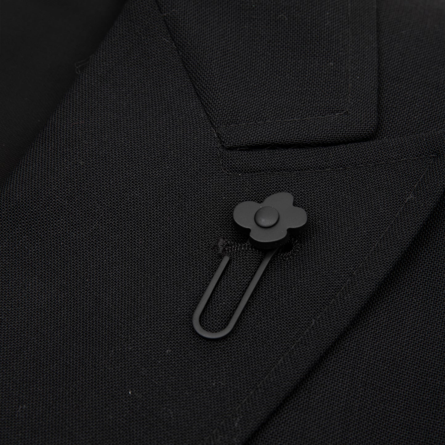 Wool Peek Lapel Attitude Single Breasted Suit