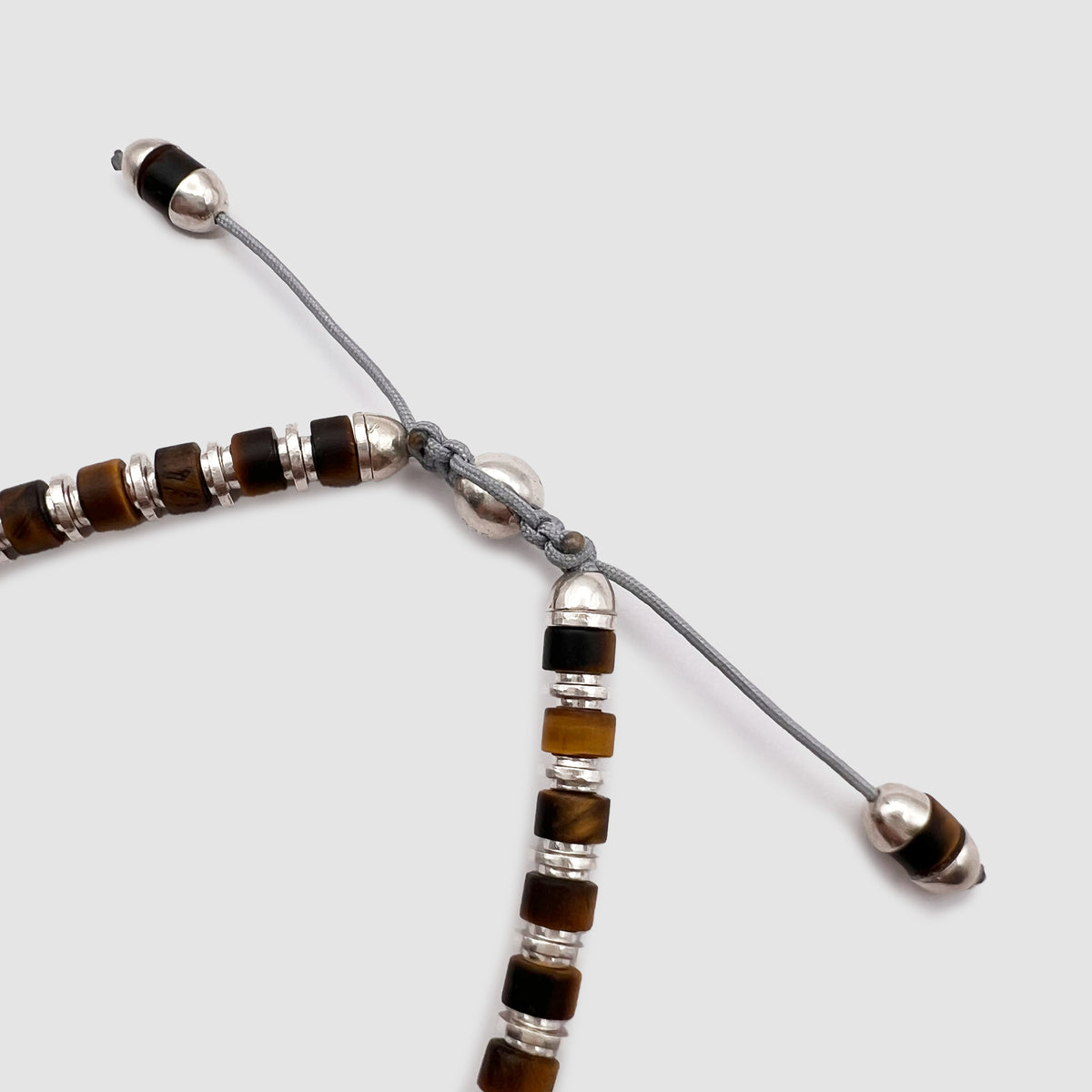 Sapet Bracelet in Silver with Tiger Eye gemstones