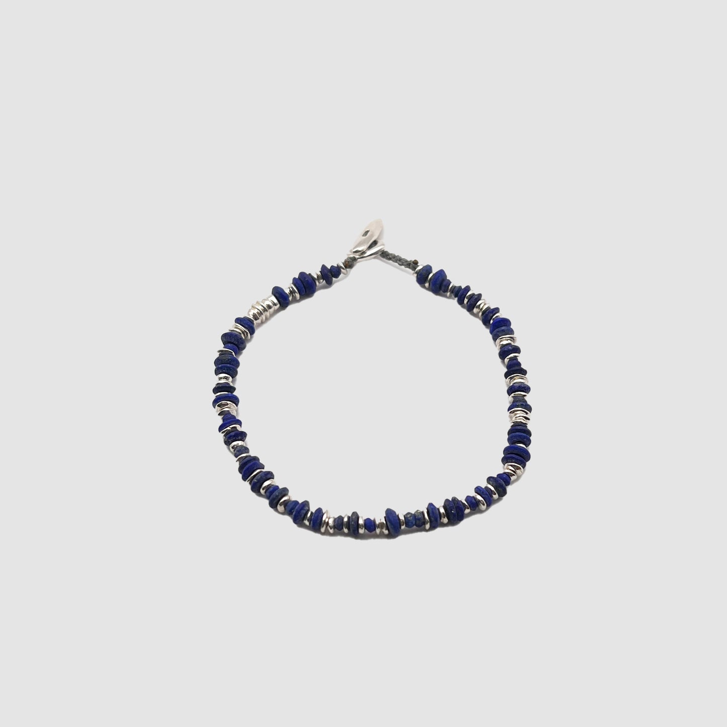 Pilla Bracelet in Silver with Lapis gemstones