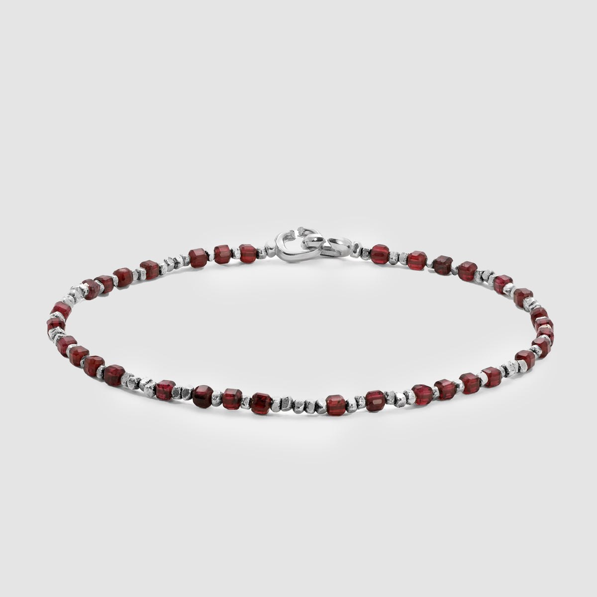 Pulsera Percep de granate en plata de ley