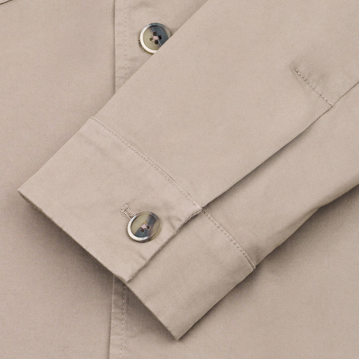 Sobrecamisa elástica de algodón