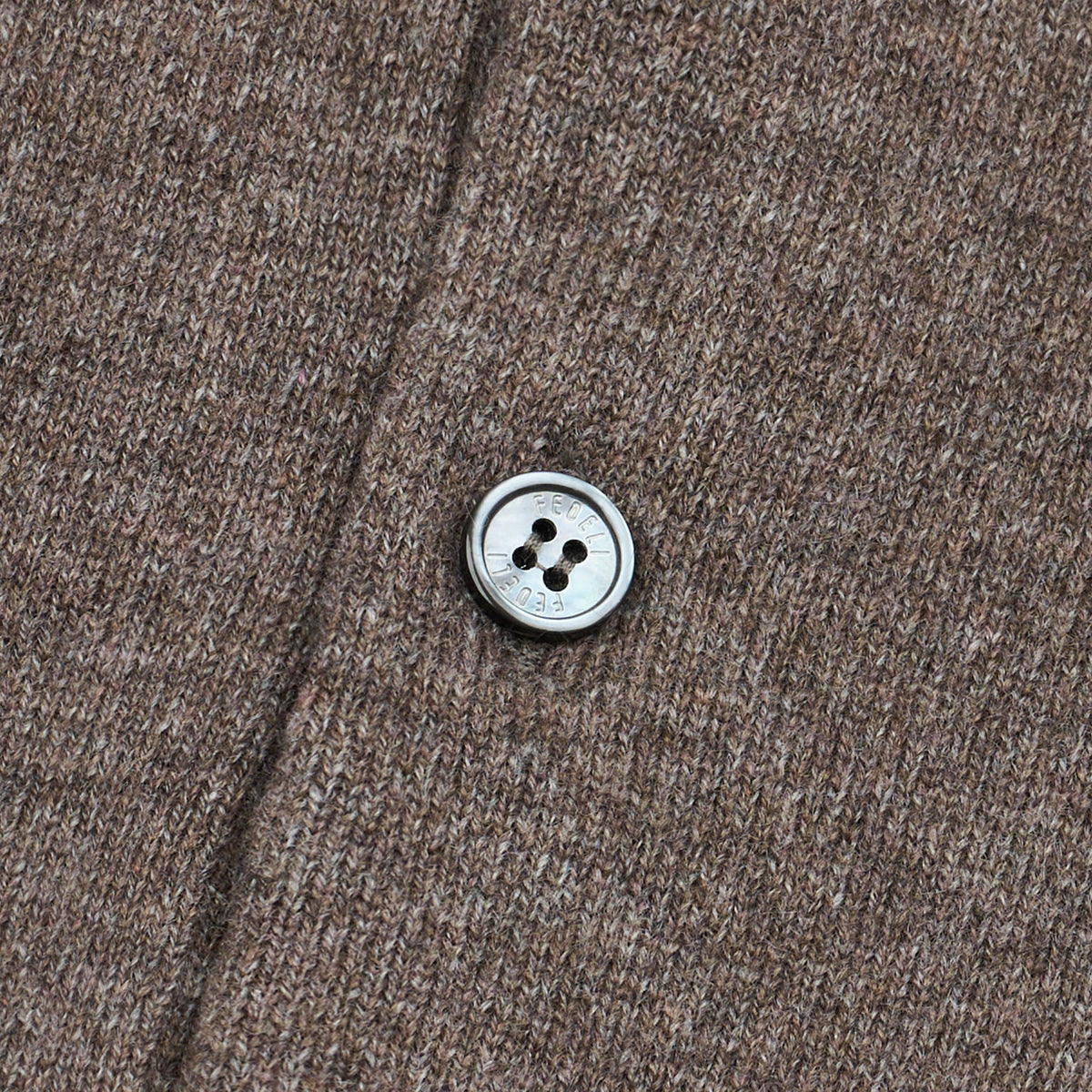Sobrecamisa de cachemir marrón oscuro