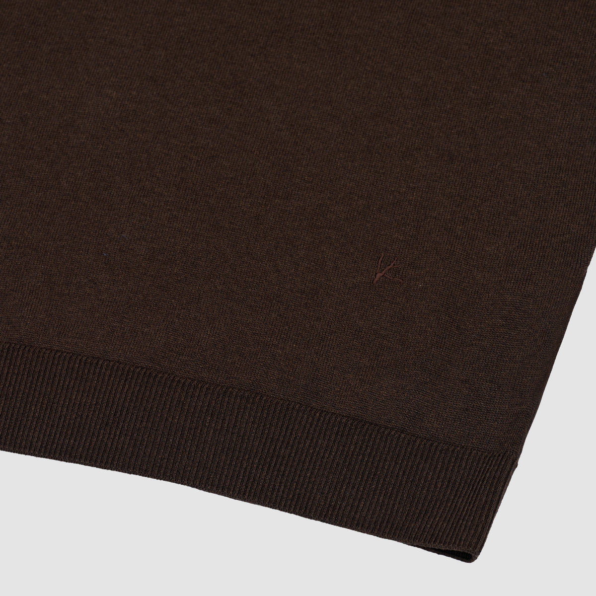 POLO DE SEDA M/C Marrón Oscuro