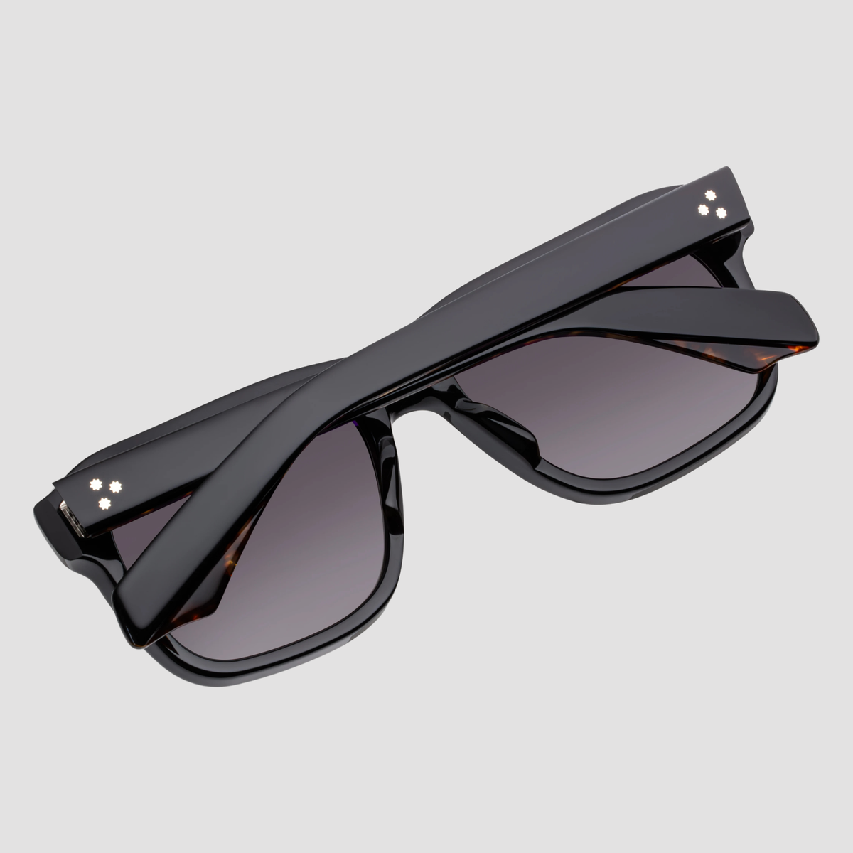 Yves, Noir 11, Lentes negros, Herrajes plateados