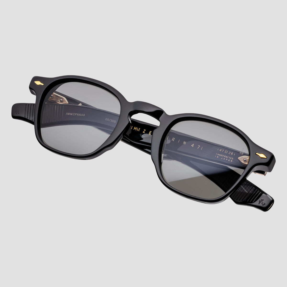 ZEPHIRIN-47, Griﬃn , Ash Lenses, Dark Gold Hardware