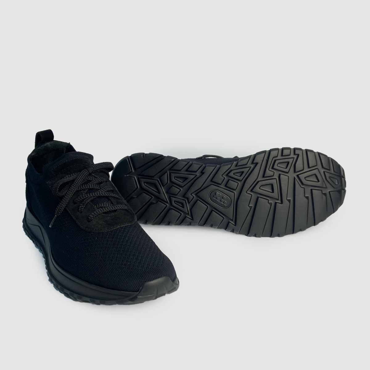 Stretch Nylon and Suede Runner Black